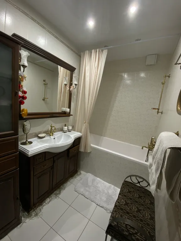 3-комнатная уютная квартира с биокамином и панорамными окнами