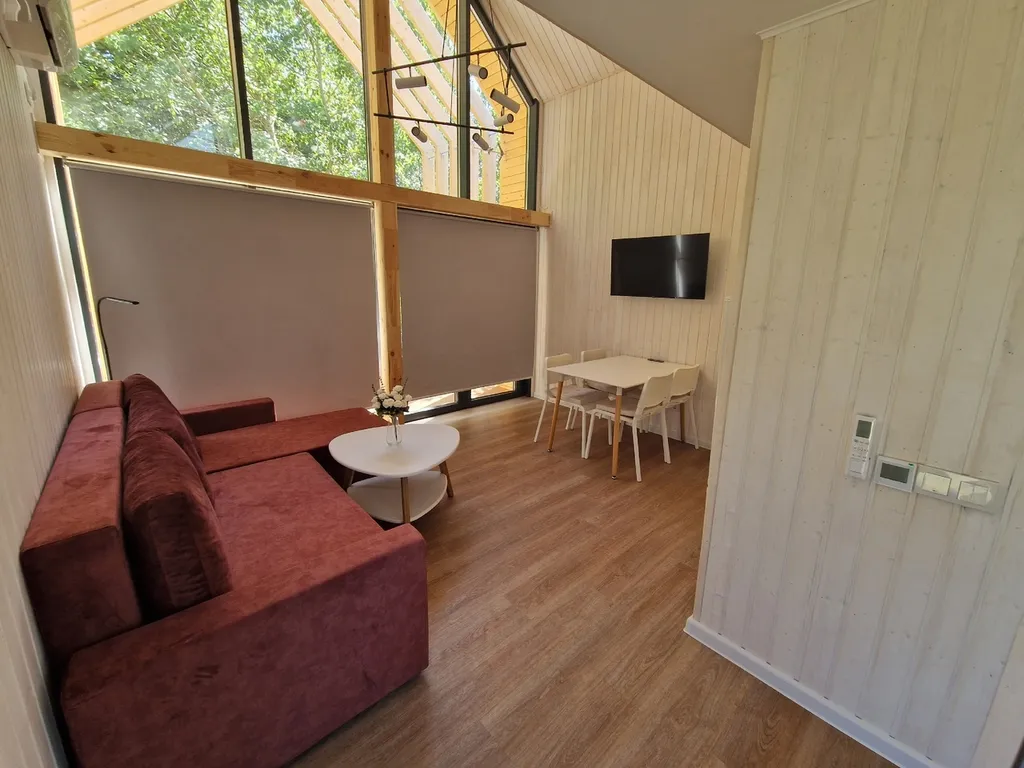 Двухуровневый коттедж Тенерифе с террасой