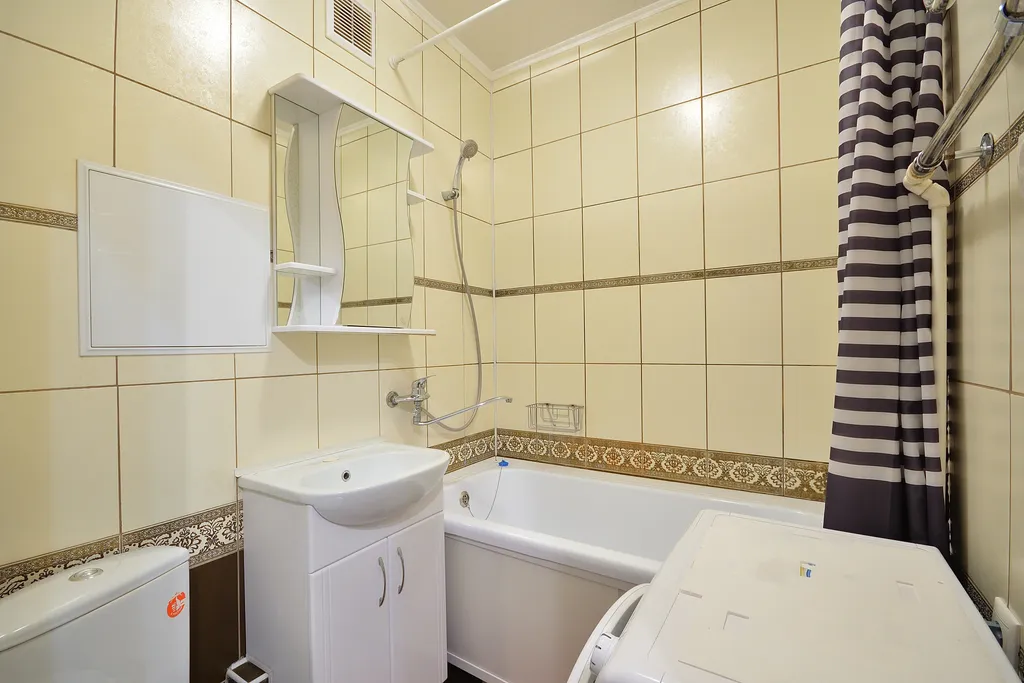 Квартира 2-комнатная Квартира — Омск