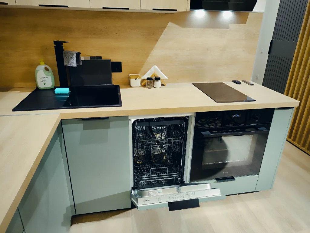 Квартира Квартира Уютнaя и совpeмeннaя cтудия с качественным ремoнтом — Екатеринбург