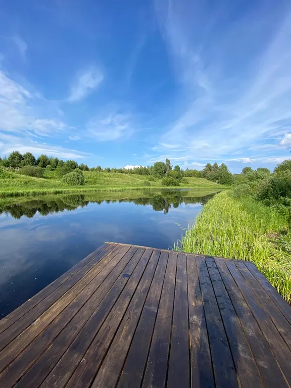 Дом A-frame с видом на реку
