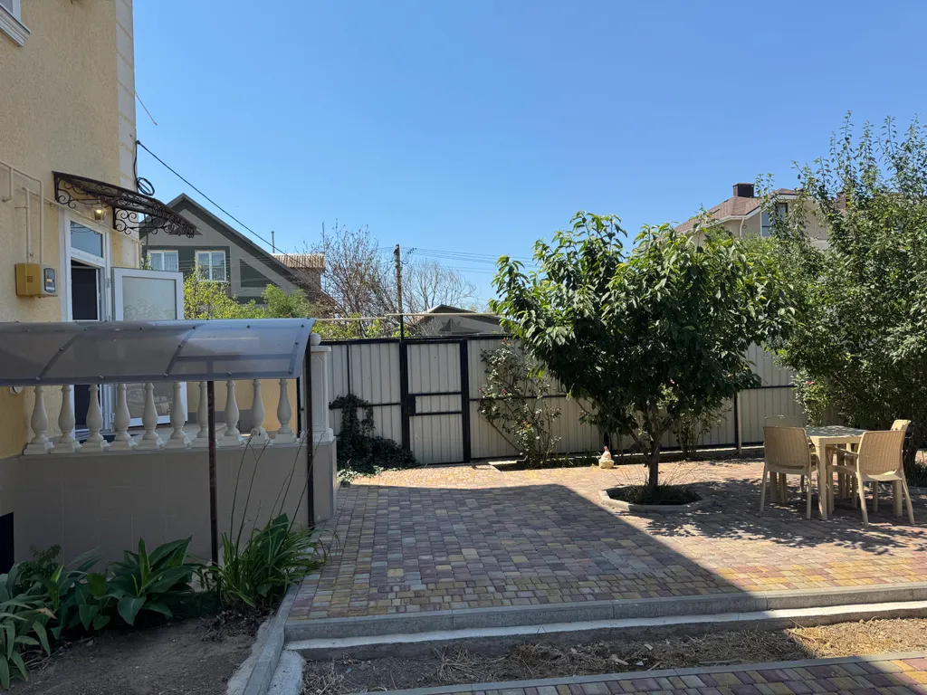 Половина Коттеджа