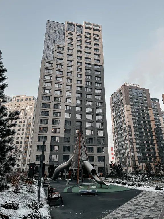 Уютная трешка с красивым видом на горы