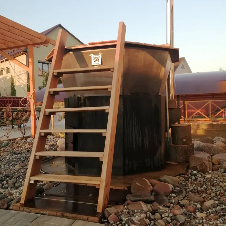 Загородный дом с баней и банным чаном