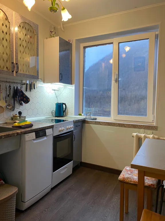 Комфортная трешка c видом на гору Кукис рядом с Тирвасом