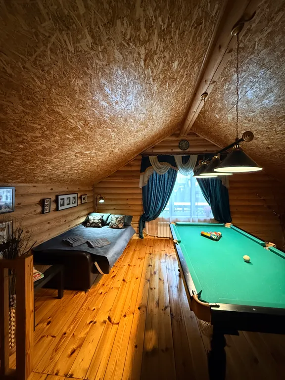 Коттедж Дом на берегу пруда — Бор