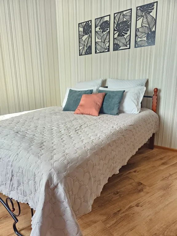 Большая просторная квартира с двумя балконами.