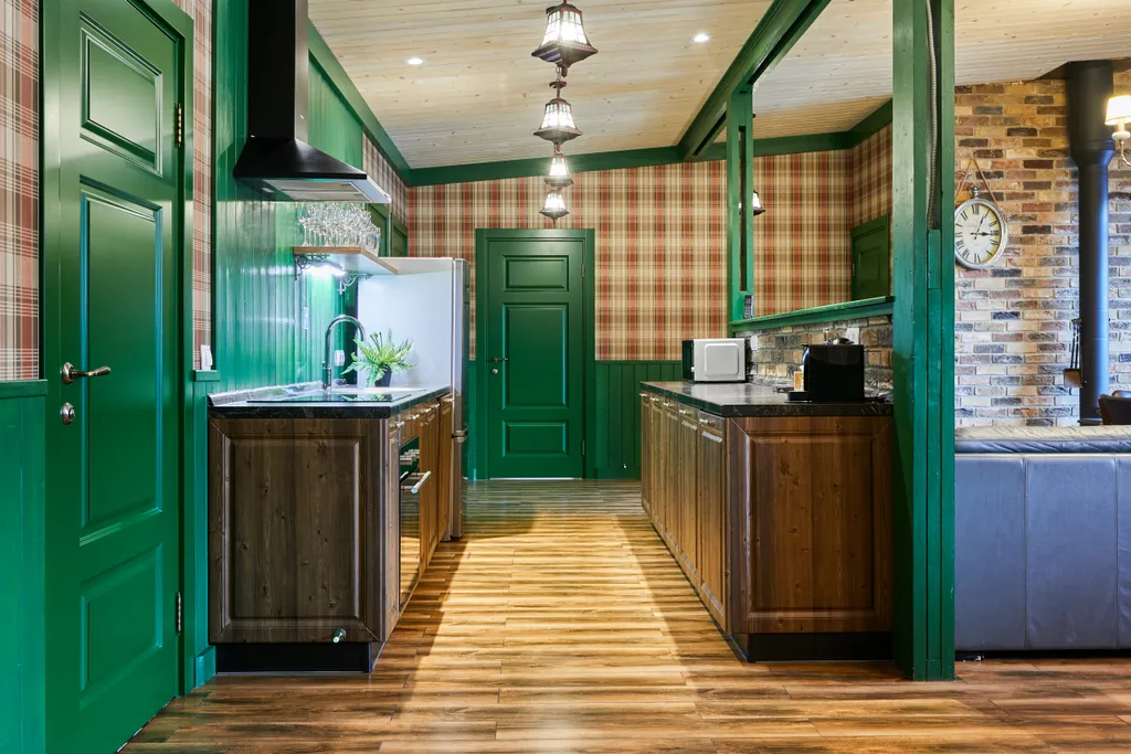 Большой коттедж с 5 спальнями, камином и террасой, Ромашка