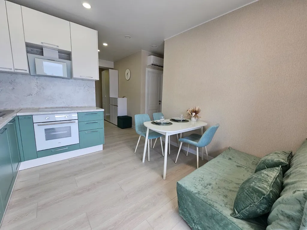 Двухкомнатная квартира с панорамным видом на море. Каравелла 244