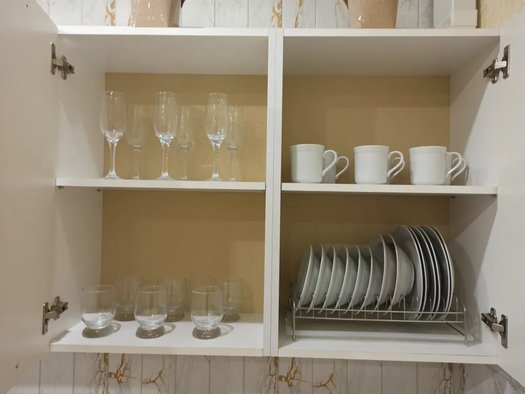 Оливковая, двухкомнатная квартира на Кургане