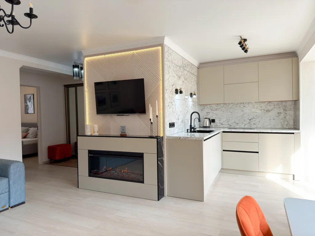 Дизайнерская квартира с видом на горы в центре Домбая