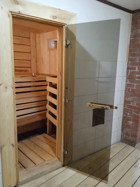 Просторный дом с новой баней и всей инфраструктурой для отдыха