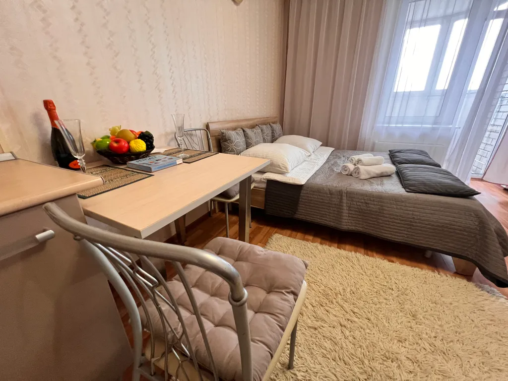 Квартира Уютная, студия, центр города, тц вояж, парковка, кафе, аквапарк — Тюмень