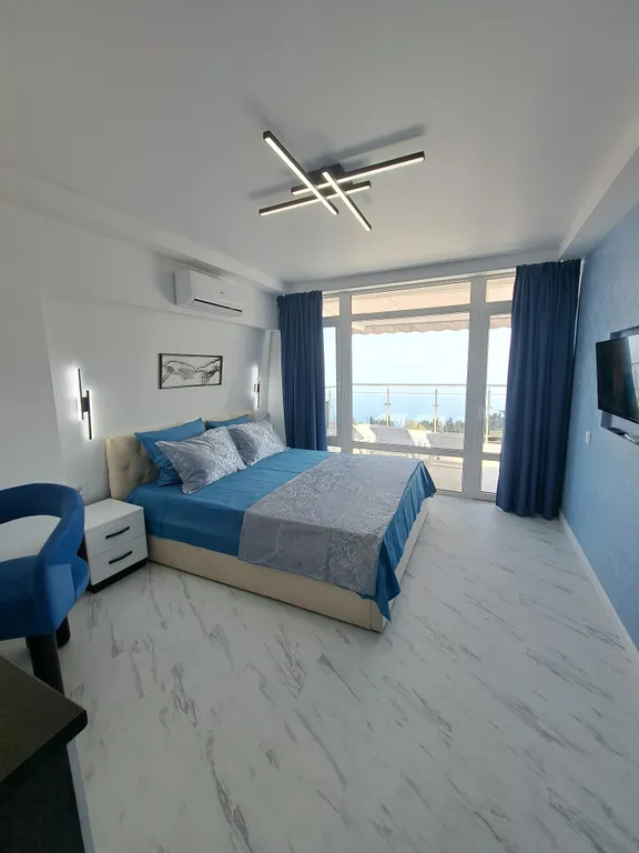 Апартаменты с шикарным видом на море и горы