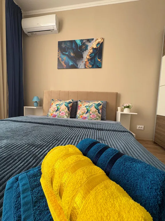 Квартира Современная, уютная квартира в лучшем районе города — Мирное