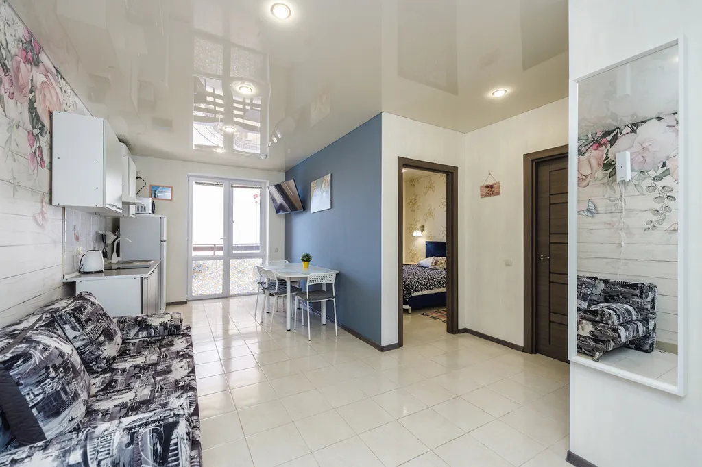 Апартаменты люкс трёхкомнатные с видом на море (2 этаж)