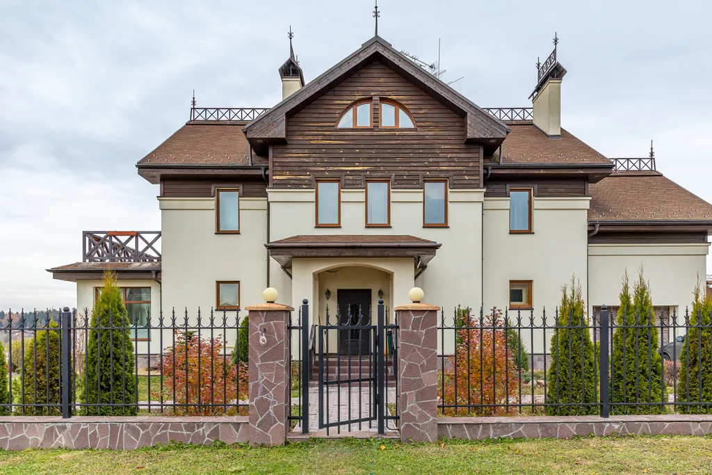 Дом у озера