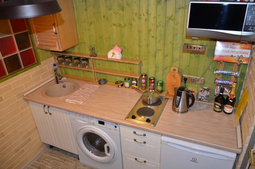 Квартира с большой кроватью и душевой кабиной