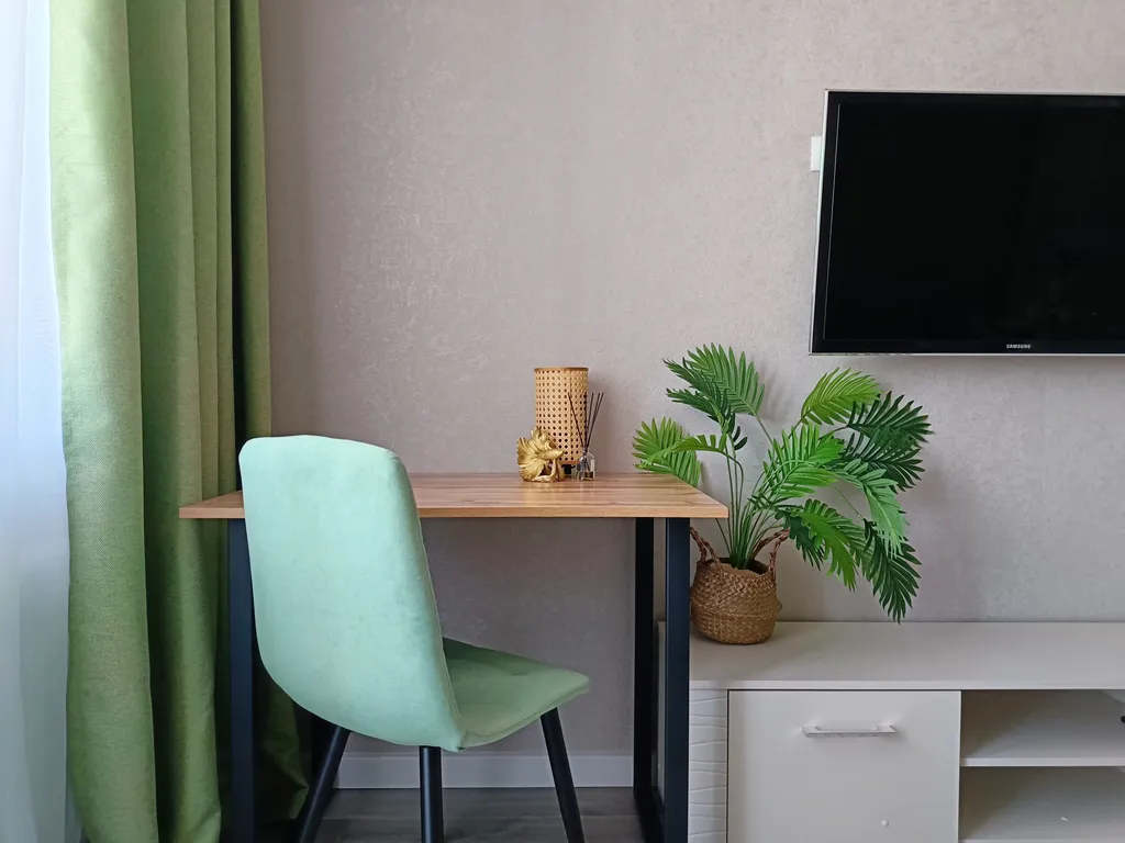 Светлая квартира рядом с ТЦ «Премьер» от Kravc Group