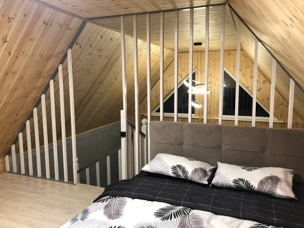 Уютный домик в окружении леса и горячих источников