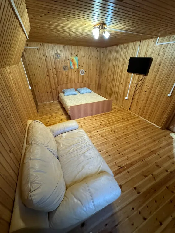 Усадьба Гусли, Кедр