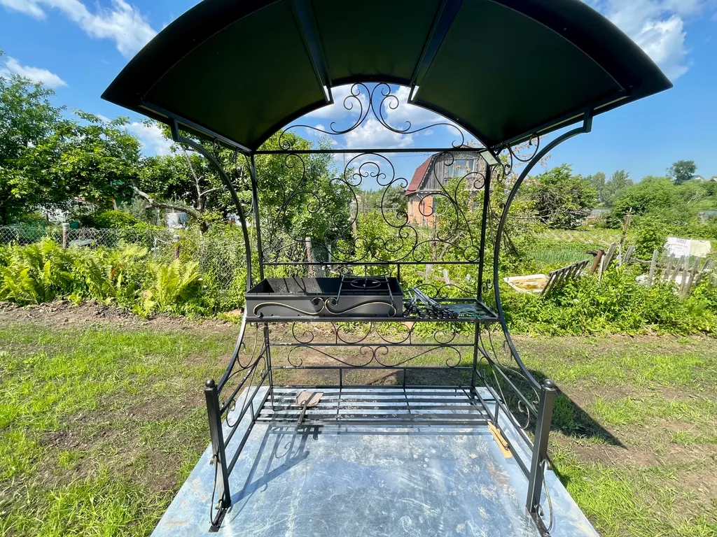 Дом с баней на берегу реки