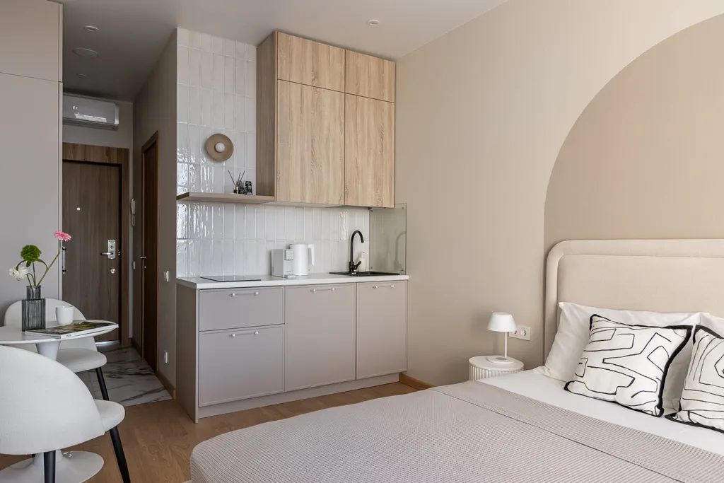 Видовая студия на бассейн и лес 811