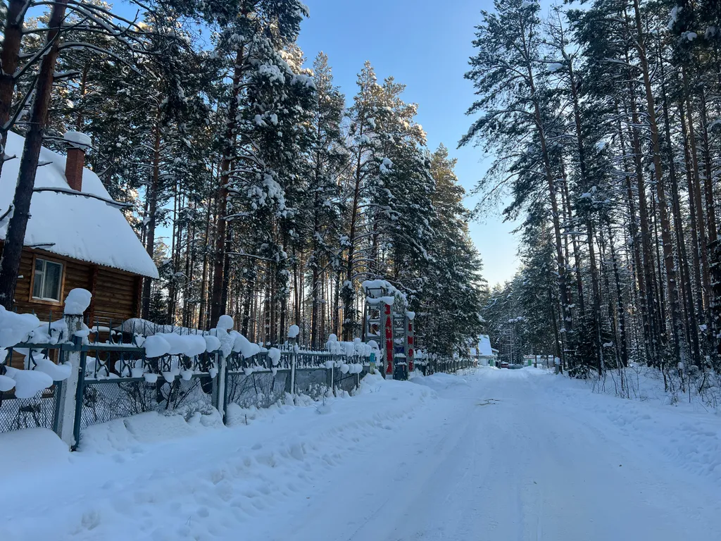 Дом 7 в лесу у реки