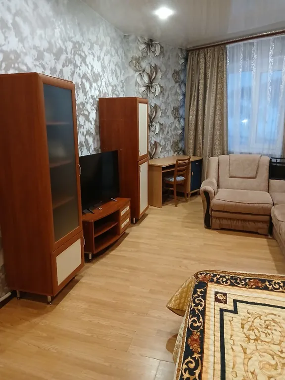 Квартира Однокомнатная квартира с видом на горы на 4 этаже. — Кировск