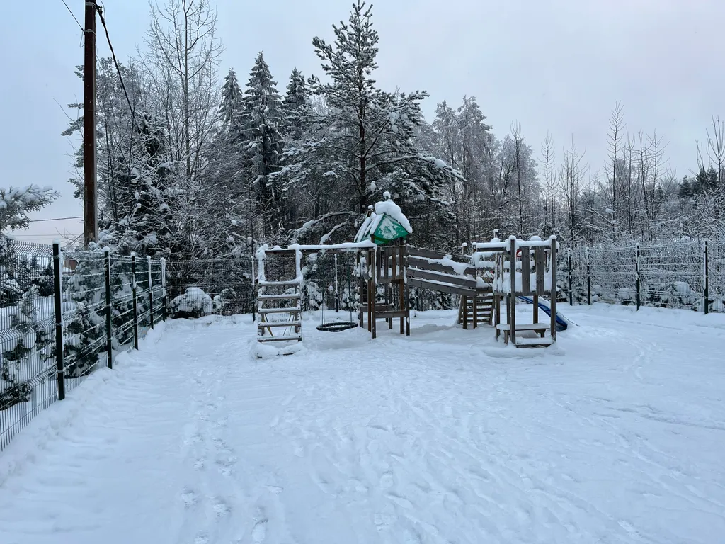 Дом с 3 спальнями и Баней у Медного озера