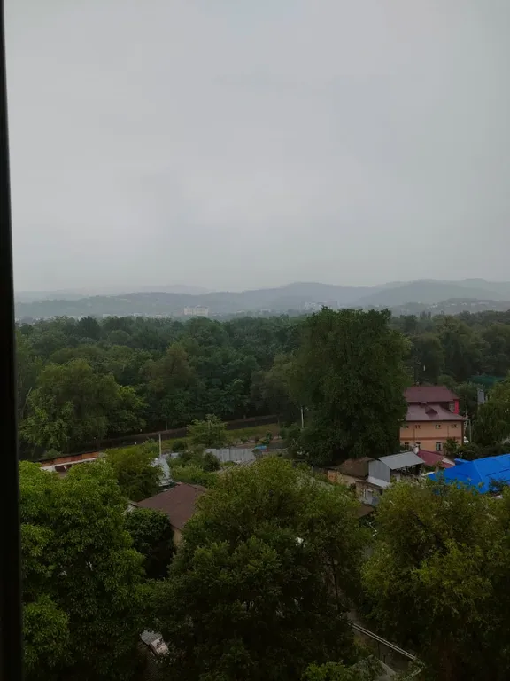 Квартира Евродвушка с хорошим видом на горы, парк в старом центре города — Алматы