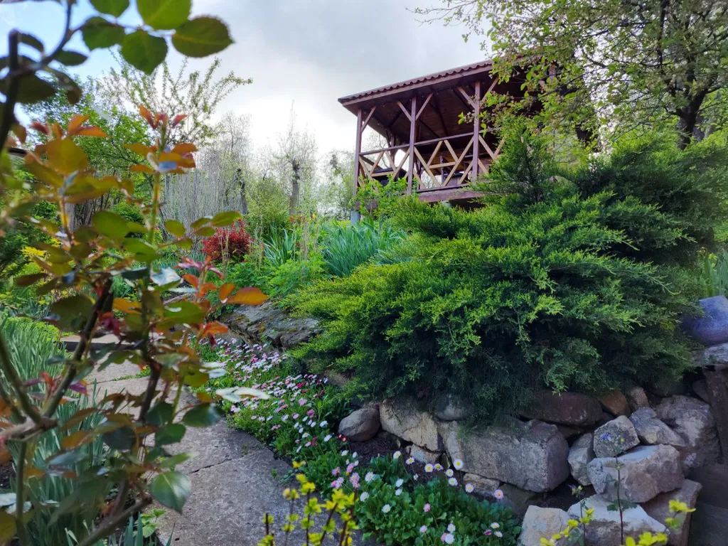 Деревенский домик с собственной беседкой и прекрасным видом на горы