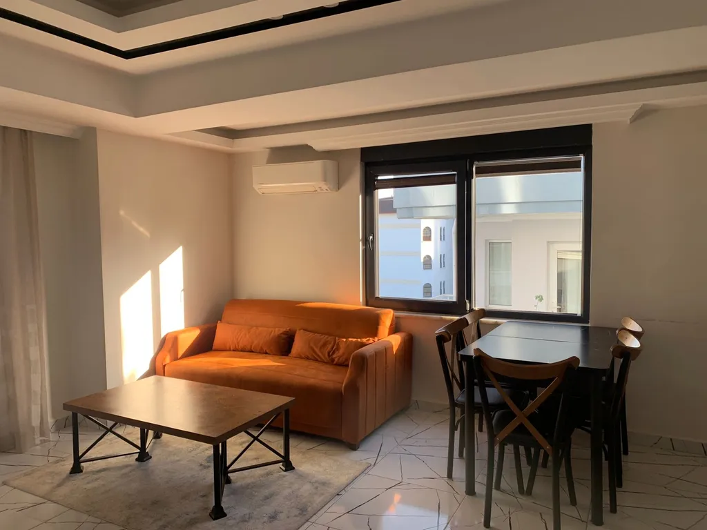 Просторная квартира в центре Алании у моря