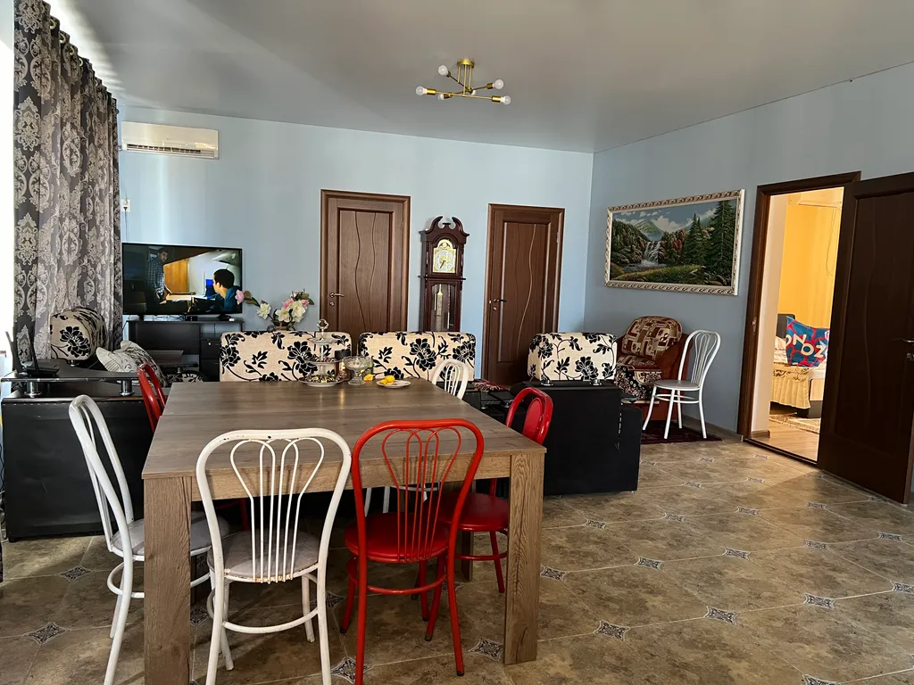 Апартаменты у моря с верандой и отдельным двором