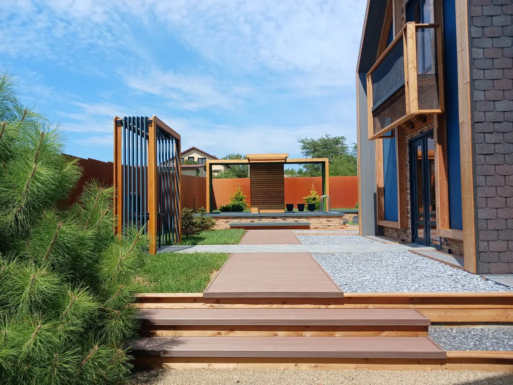 Дом с бассейном