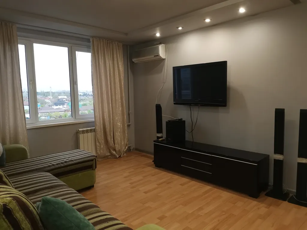 Квартира Просторная, уютная квартира на МХГ — Краснодар