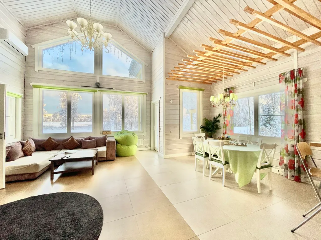 Коттедж с сауной и камином