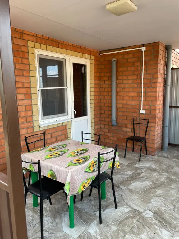 Домик с видом на море