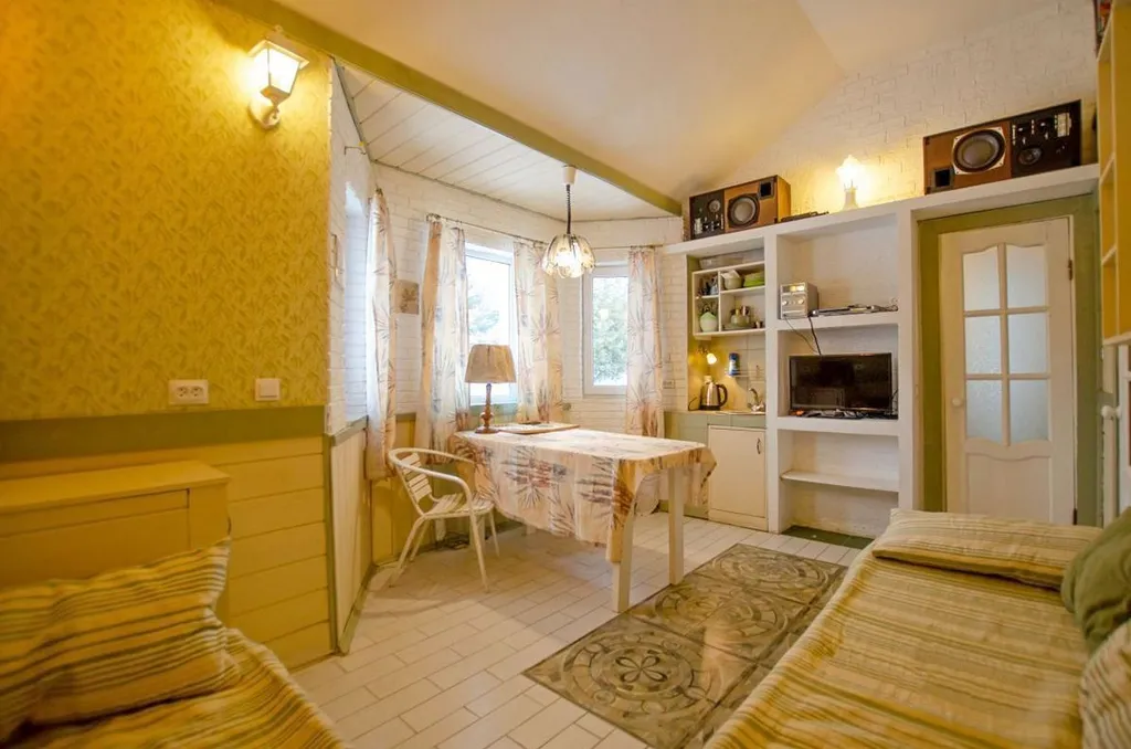 Дом и гостевой домик с баней