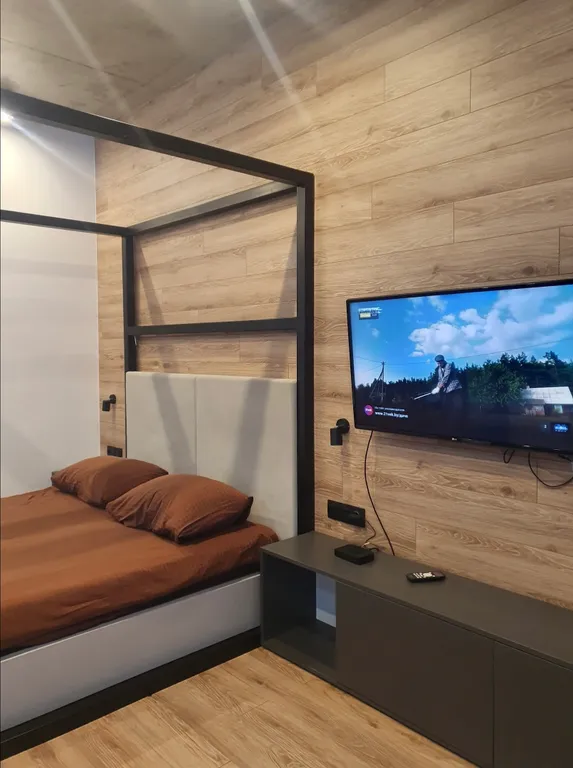 Центр, пешеходная улица Советская, закрытая территория, аллея фонарей