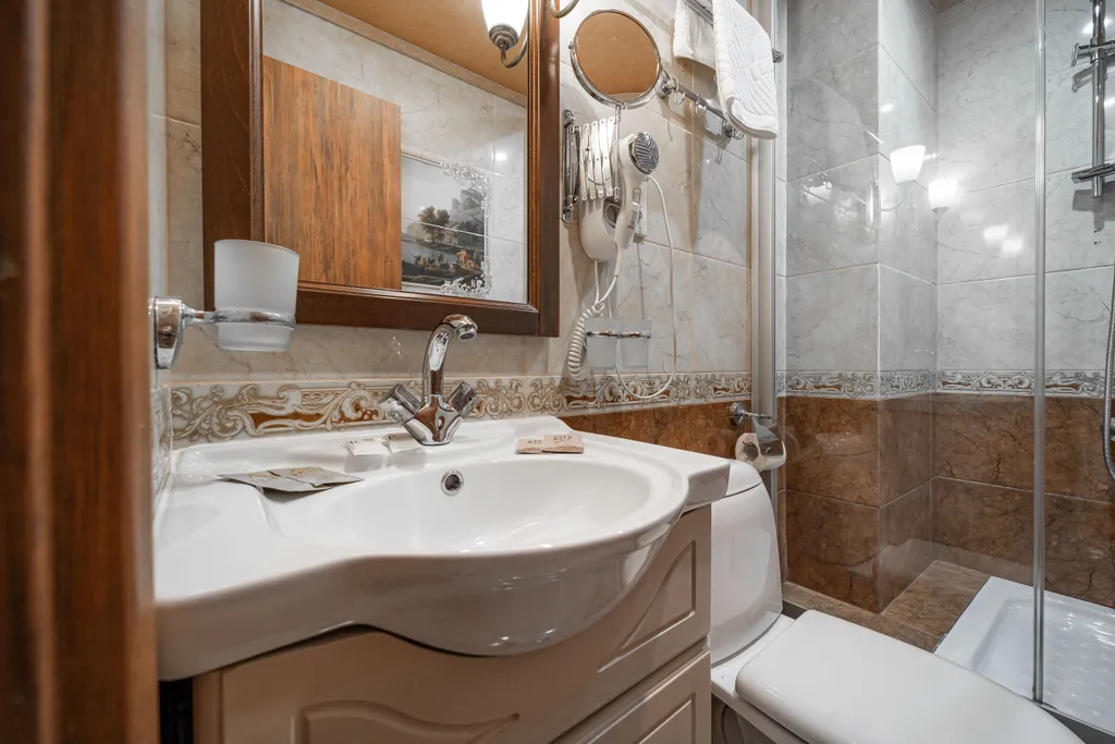 Двухместная комната с двуспальной кроватью НР