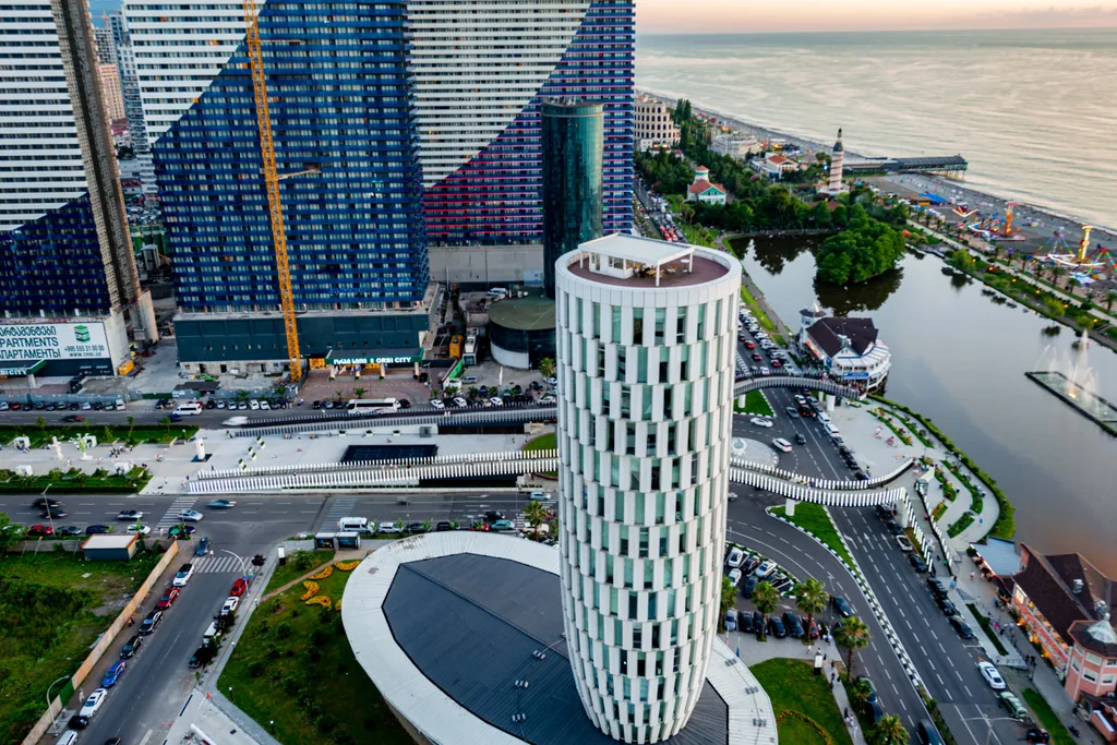 Sea Dreams - Enchanting Views of the Singing Fountains and Sunset