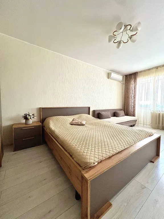 Квартира-студия в центре города — аренда посуточно в Бердянск