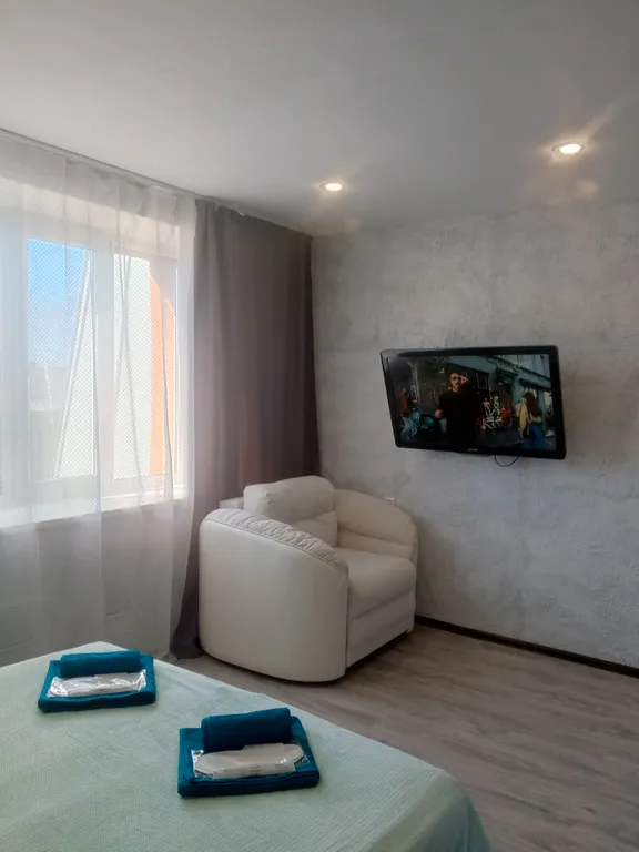 Студия напротив часовой башни