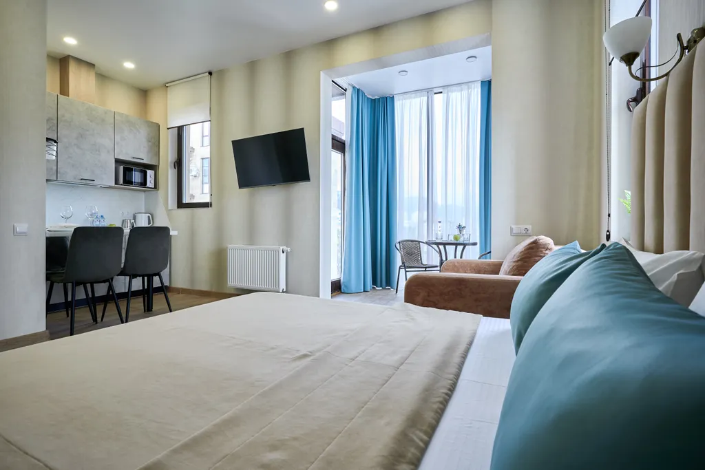 Квартира Квартира Апартамент с балконом и видом на море и горы — Сочи
