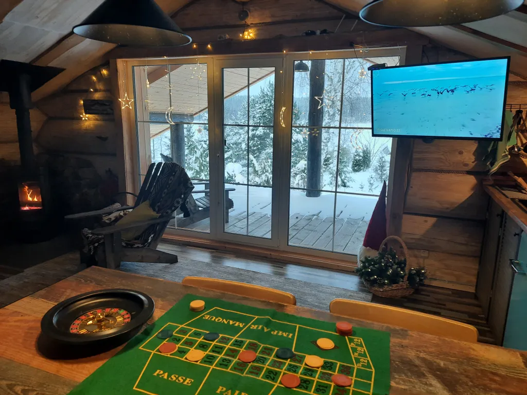 Домик с видом на озеро