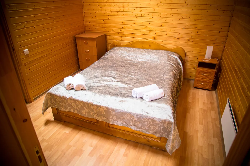 Коттедж Коттедж 4 спальни на берегу реки — Лодейное Поле