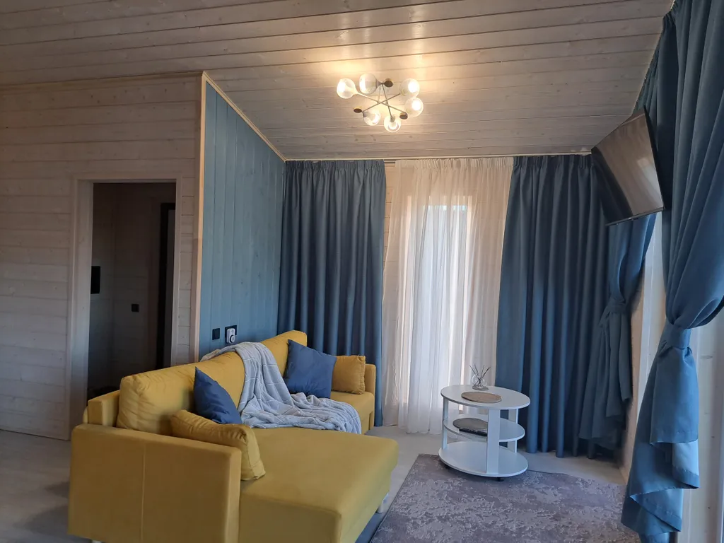 Домик для отдыха с гриль-мангалом, костровой и батутом