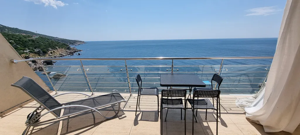 Квартира VIP апартаменты в Бухте Мечты с видом на море — аренда посуточно в Севастополь