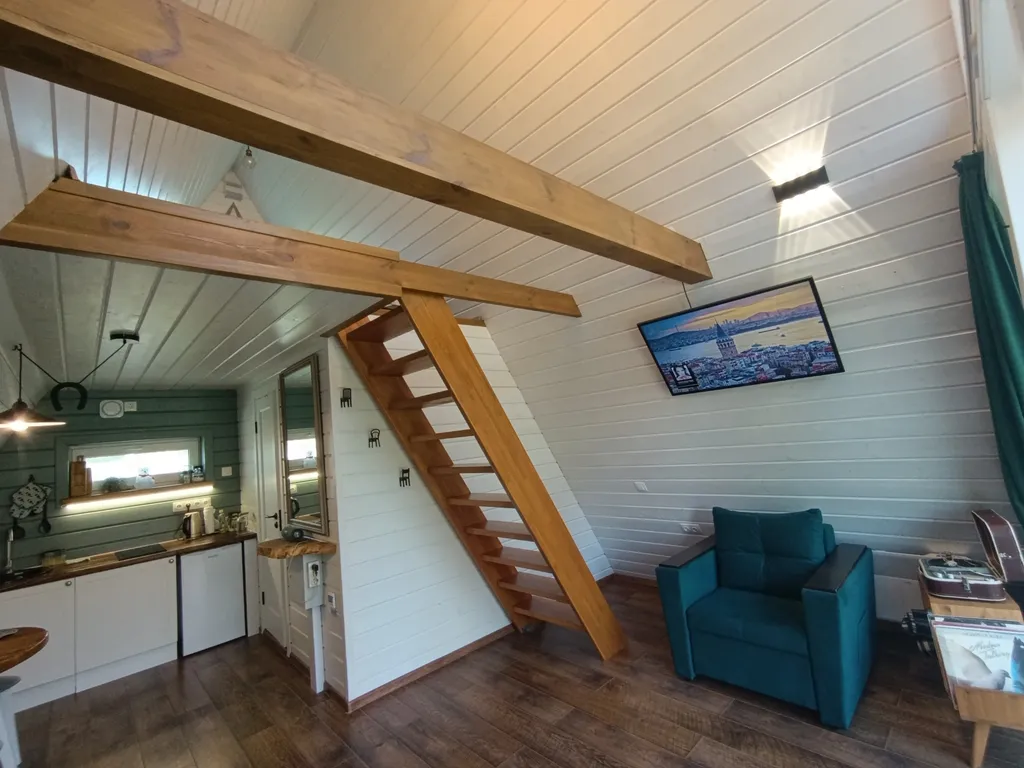 A-frame домик у леса